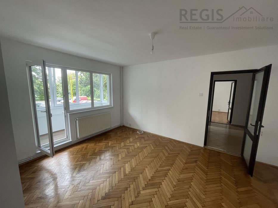 Apartament spatios cu trei camere SATURN
