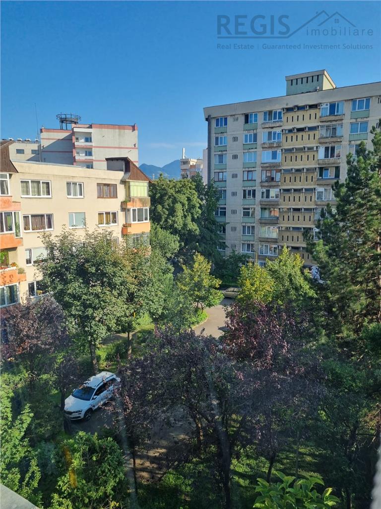 Apartament spatios de trei camere Bulevardul Victoriei