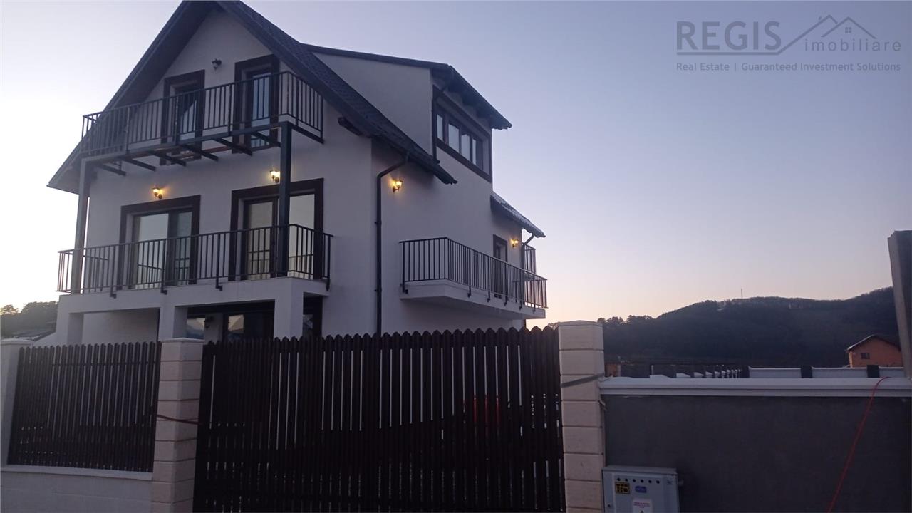Vila  de 9 camere , zona Sanpetru