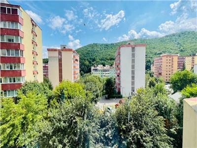 Apartament doua camere Racadau, etajul, doua balcoane, petfriendly