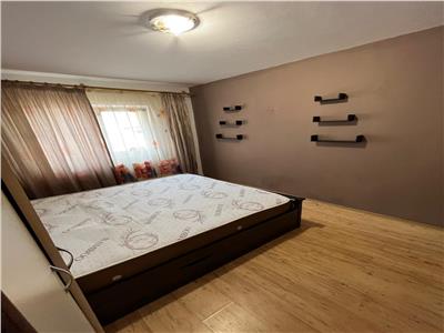 Apartament 3 camere zona Astra