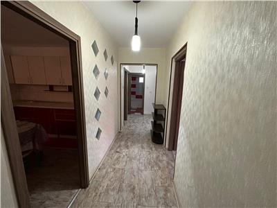 Apartament spatios 4 camere zona Tractorul