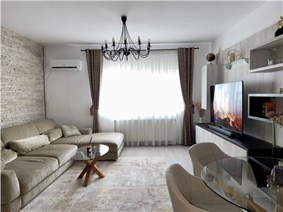 Apartament 4 camere tip penthouse zona Garii
