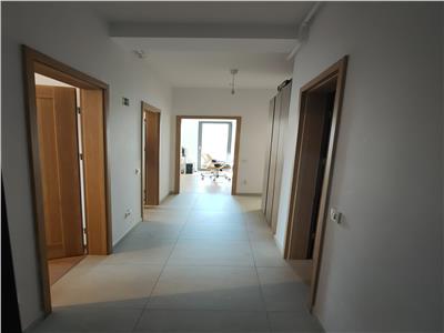 Apartament 3 Camere Urban Coresi, Pretabil Birouri