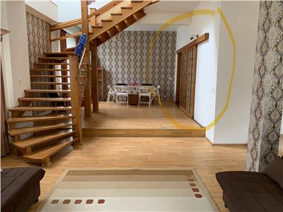 Vila de cinci camere in zona Schei