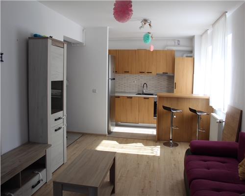 Apartament cu 2 camere zona Coresi Top City Tractorul