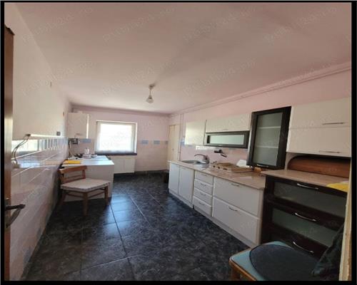 Apartament 3 camere cu parcare si boxa Astra