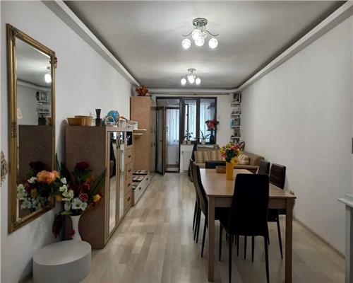 Apartament 3 camere Isaran