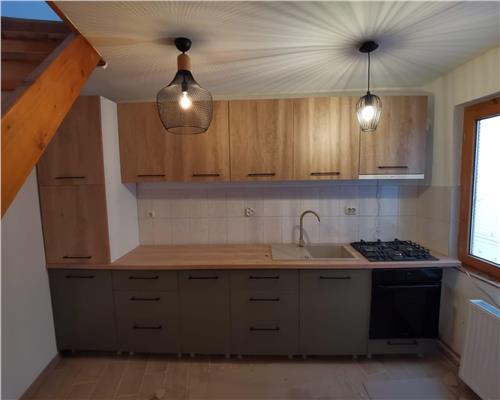 Apartament pe doua niveluri zona centrala