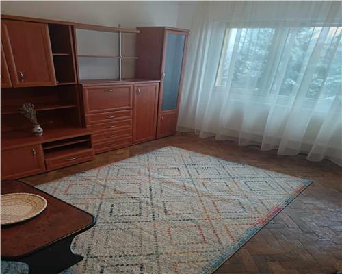 Garsoniera luminoasa pet-friendly in zona Astra