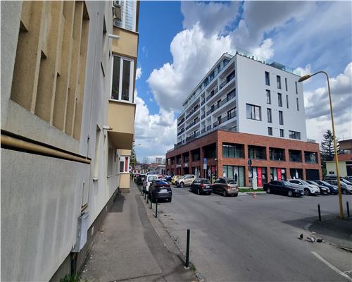 Apartament de 2 camere ,zona Spitalului Judetean