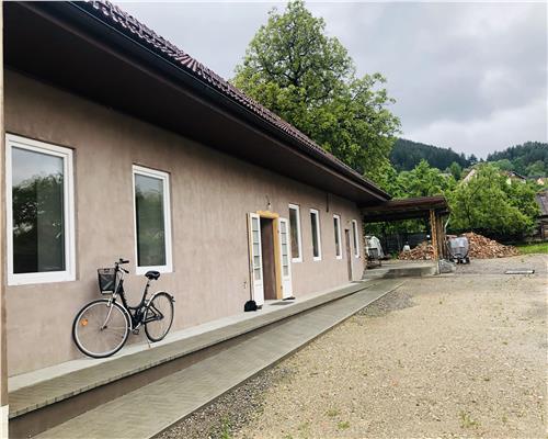 Casa 3 camere ~ 2 bai | prima inchiriere | incalzire pardoseala, Sacele Centru