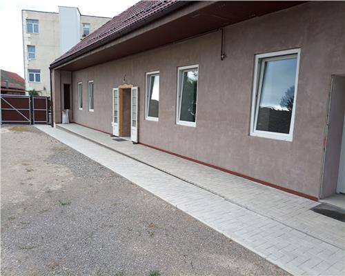 Casa 3 camere Curte cu Terasa langa Primaria Sacele