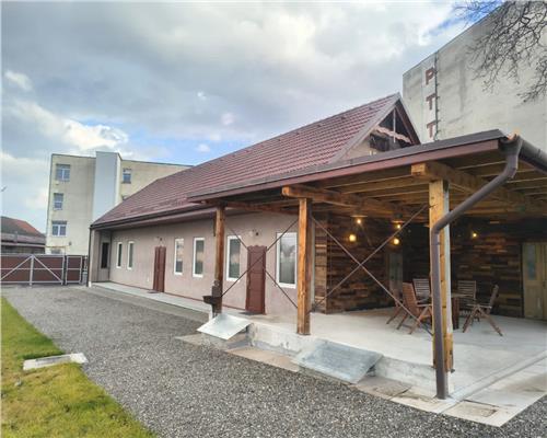 UNIC - CASA 3 CAMERE MOBILATA + CURTE Central Sacele