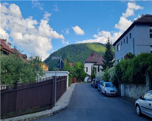 Apartament de 2 camere , zona Centru Istoric Brasovechi