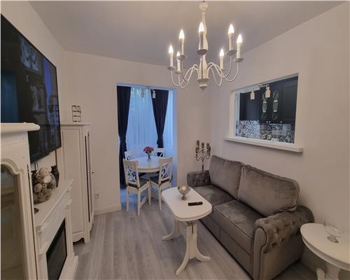 Apartament de 3 camere zona Centrul Civic