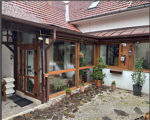 Apartament 2 camere la casa,central,pretabil subinchiriere