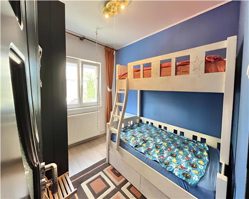 Apartament 4 Camere Decomandat in Astra la Etaj Intermediar