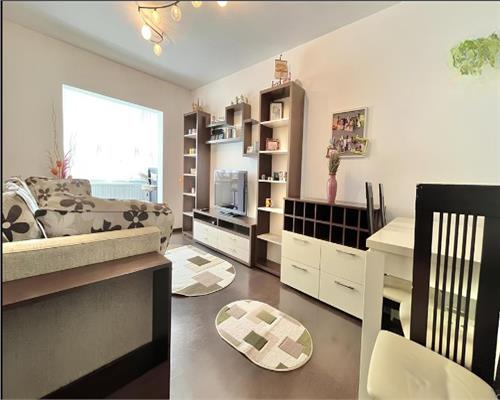 Apartament 4 Camere Decomandat in Astra la Etaj Intermediar