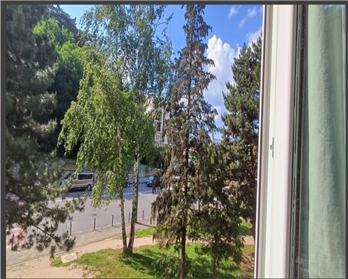 Apartament  spatios 4 camere,2 parcari,2 boxe, Spitalul Judetean