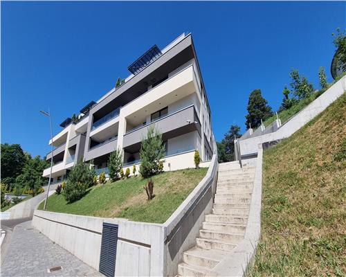 Apartament modern de 3 camere zona Drumul Poienii