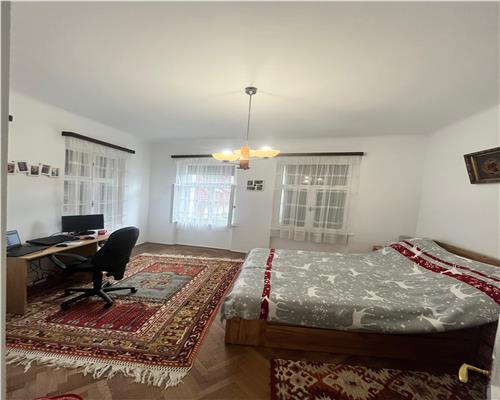 CASA 5 CAMERE CU TEREN 1600MP, SCHEII BRASOVULUI