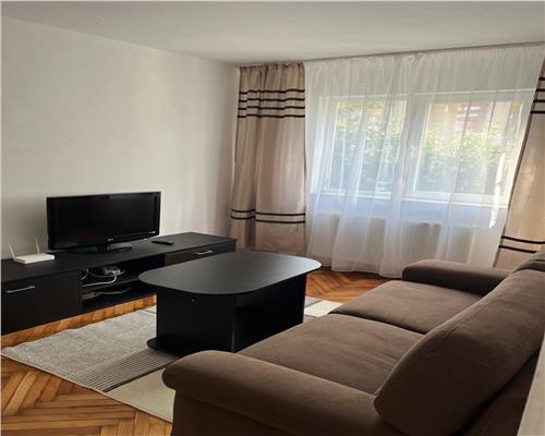 Apartament luminos si recent renovat de 3 camere in zona Florilor