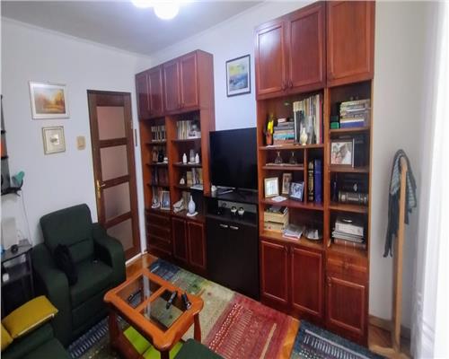 Apartament, luminos si spatios, 2 camere decomandate, Crang