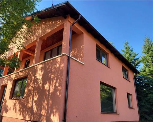 Casa Spatioasa 2025, Constructie Solida cu Demisol si Gradina, Bunloc - Sacele