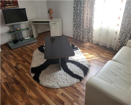 Apartament renovat de 2 camere in Centrul Civic