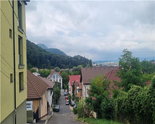 Apartament de trei camere zona Brasovul Vechi