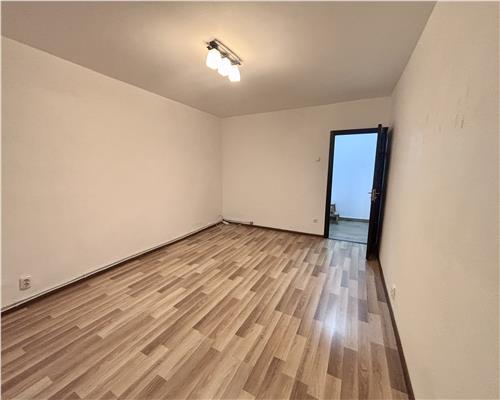 Garsoniera/spatiu comercial de vanzare parter | Sec 2 Pantelimon