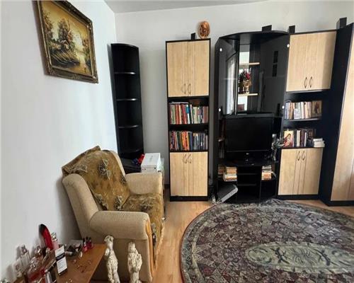 Apartament 3 camere decomandate, zona Astra (Calea Bucuresti)