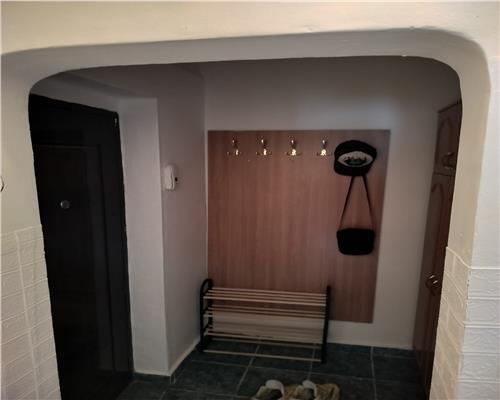 Apartament 2 camere de inchiriat – zona Tractorul, 13 Decembrie – Rulmentul, aproape de Coresi Mall