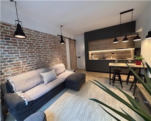 Apartament 3 camere  2 bai + curte si parcare | 15 Noiembrie
