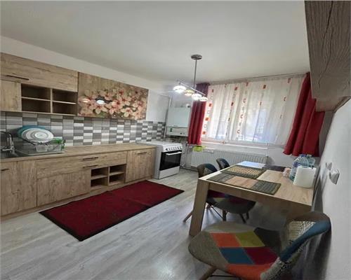 Apartament 4 camere, spatios, decomandat - Str. Harmanului