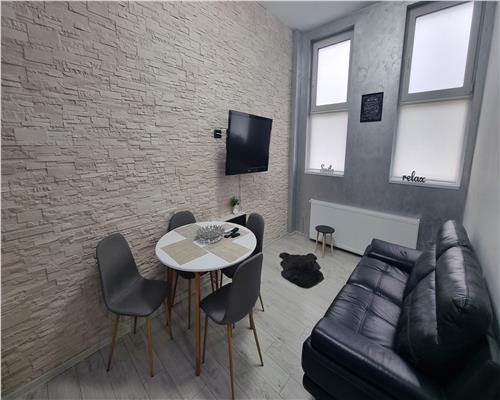 Apartament de trei camere zona Racadau