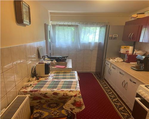 Apartament cu 3 camere, zona Astra
