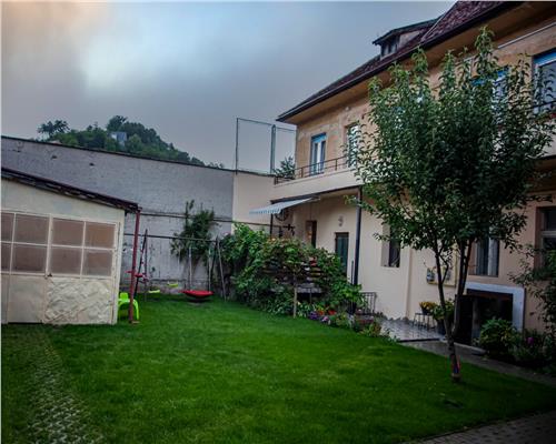 Apartament 3 camere la casa, 200 m de Poarta Schei