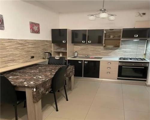 Apartament 2 camere, zona Tractoru