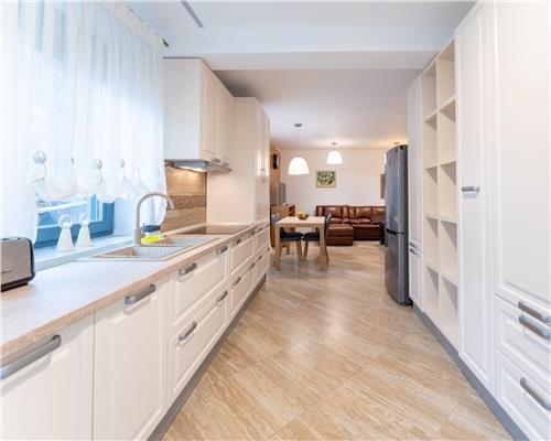 Apartament 3 camere, Central, Gradina privata, Parcare subterana