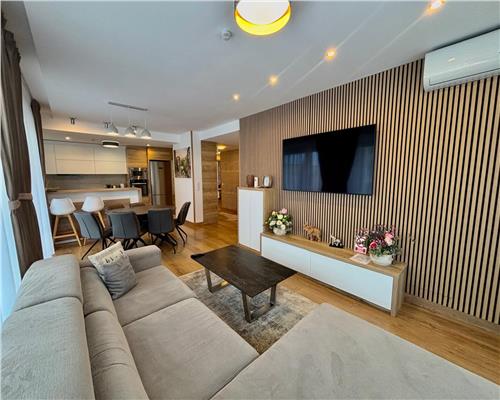 Penthouse Exclusivist Kasper Tractorul