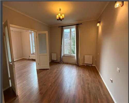 Apartament 3 camere petfriendly, la casa Schei,pretabil subinchiriere