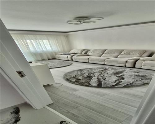 Apartament 4 camere | renovat prima inchiriere | parcare