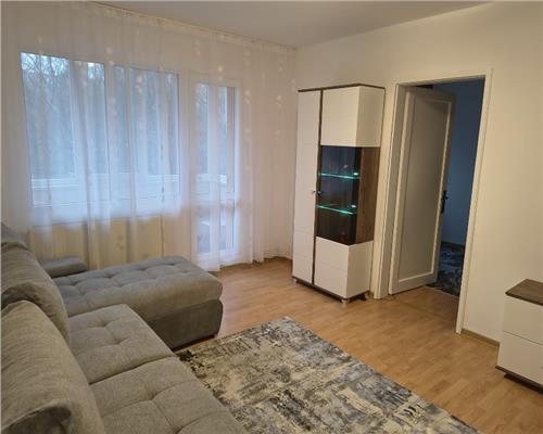 Apartament cu 2 camere stil vagon, pe Calea Bucuresti
