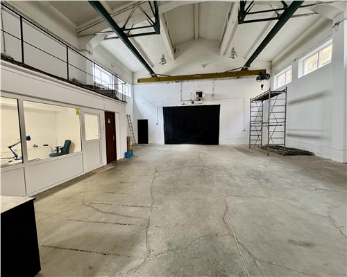 Hala/Spatiu de depozitare Metrom | 7 euro + TVA mp