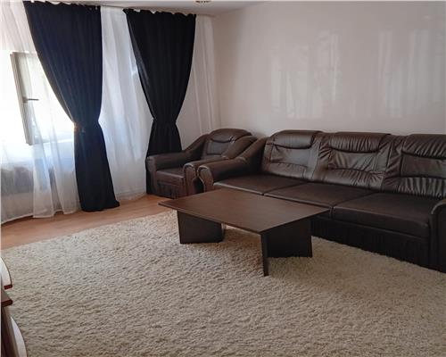 Apartament de vanzare 2 camere Racadau cu parcare si boxa