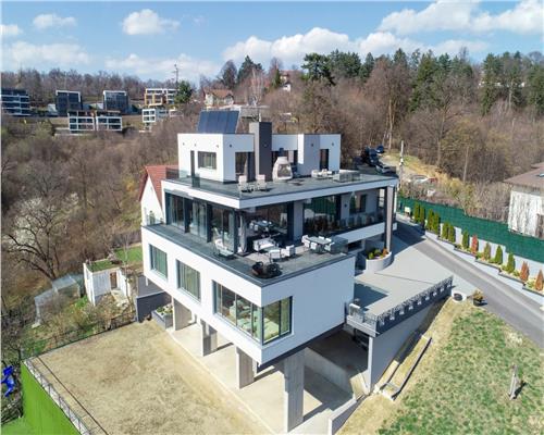 Apartament premium de 3 camere la vila zona Drumul Poienii