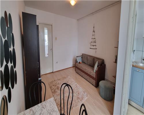 Garsoniera spatioasa 40 mp zona Saturn