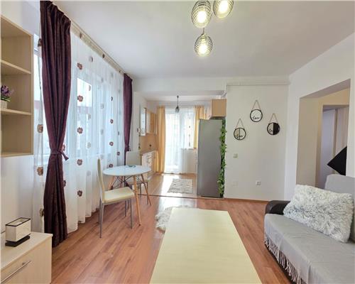 Garsoniera Tractoru langa Coresi cu loc de parcare